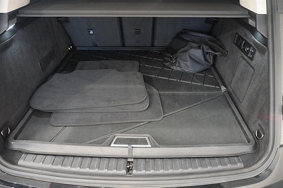 BMW iX 15 of 22