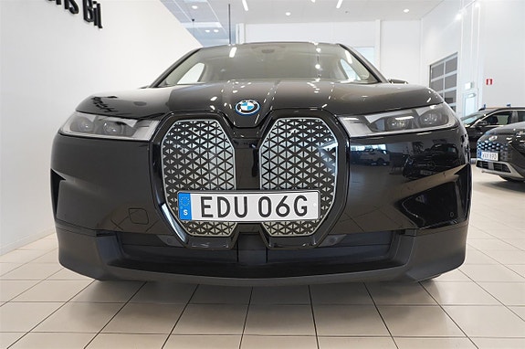 BMW iX 9 of 22