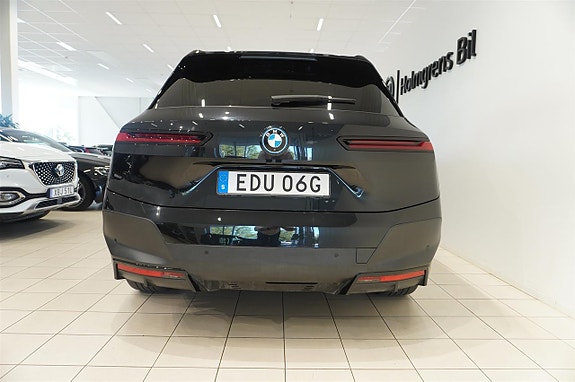 BMW iX 6 of 22