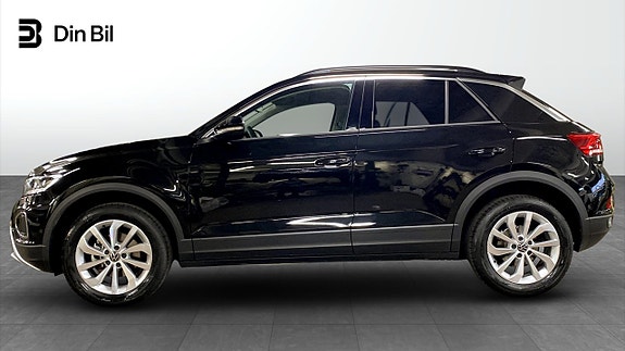 Volkswagen T-Roc 2 of 12