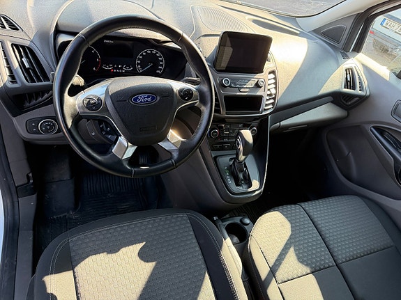 Ford Transit Connect 9 of 26