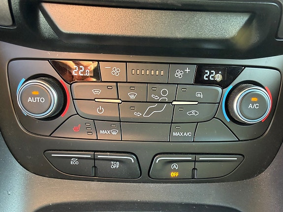 Ford Transit Connect 18 of 26