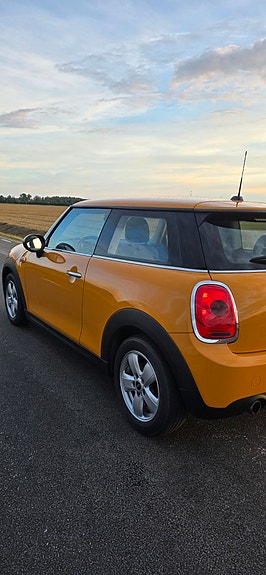 MINI One 4 of 13