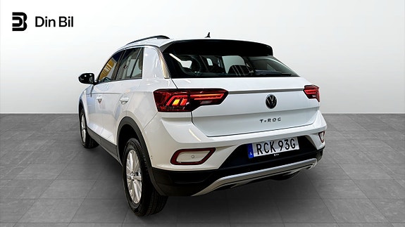 Volkswagen T-Roc 3 of 18