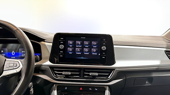 Volkswagen T-Roc 9 of 18