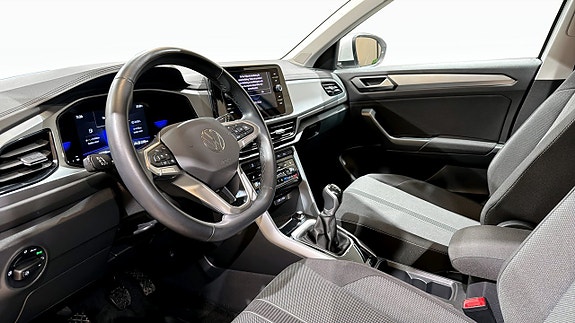 Volkswagen T-Roc 7 of 18