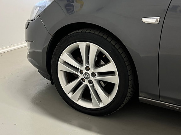 Opel Astra 8 of 22