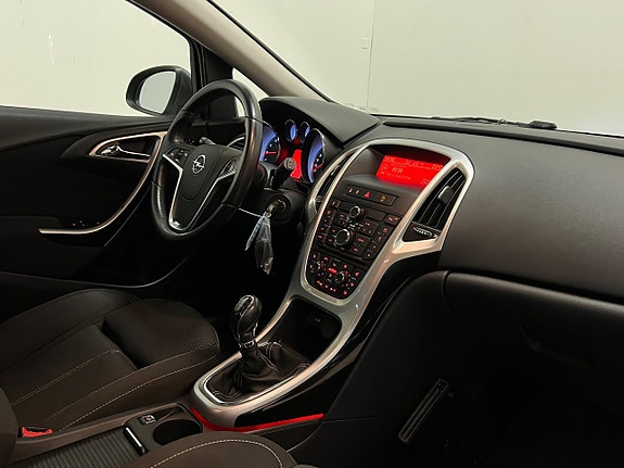 Opel Astra 16 of 22