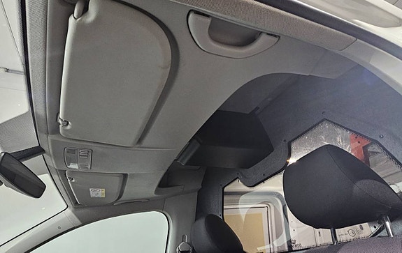 Volkswagen Caddy 11 of 21
