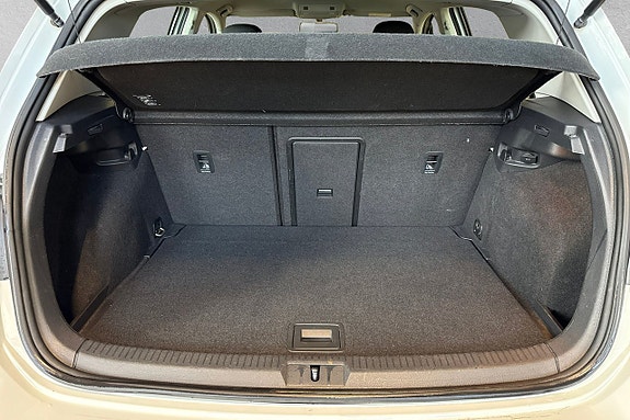 Volkswagen Golf I 17 of 17
