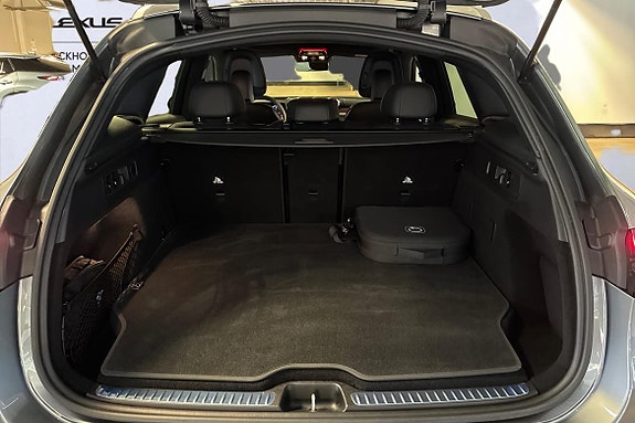 Mercedes-Benz GLC300 e 20 of 27