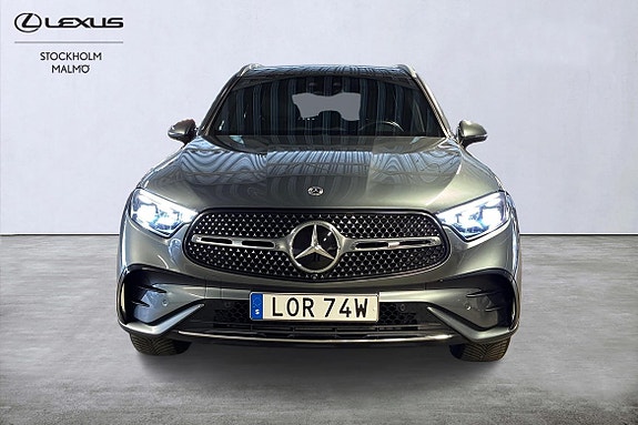 Mercedes-Benz GLC300 e 18 of 27
