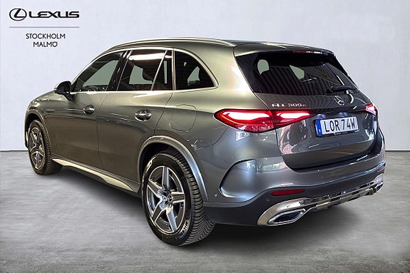 Mercedes-Benz GLC300 e 3 of 27