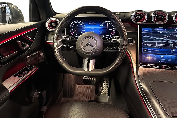 Mercedes-Benz GLC300 e 9 of 27