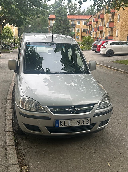Opel Combo 2 of 12