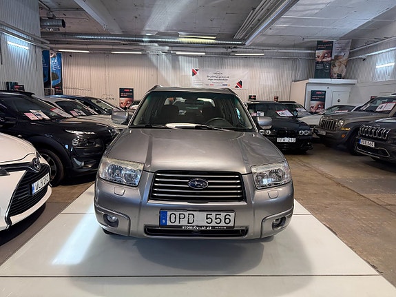 Subaru Forester 3 of 12