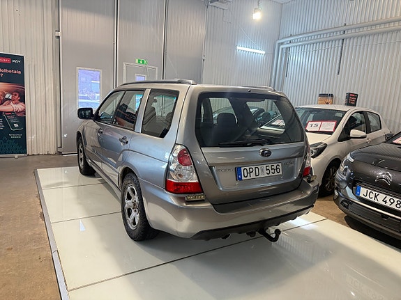 Subaru Forester 5 of 12