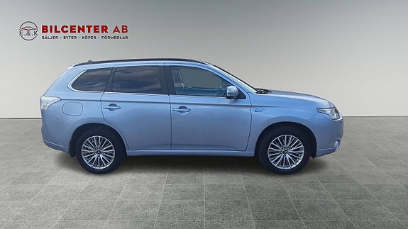 Mitsubishi Outlander 7 of 19