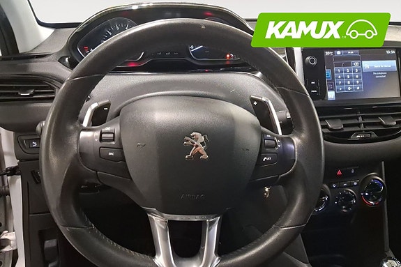 Peugeot 208 12 of 19