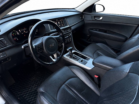 Kia Optima 10 of 26