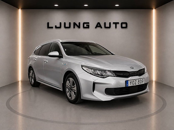 Kia Optima 2 of 26