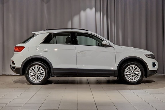 Volkswagen T-Roc 3 of 13