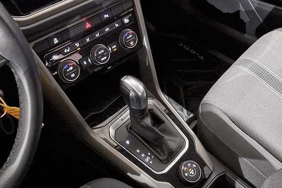 Volkswagen T-Roc 12 of 13