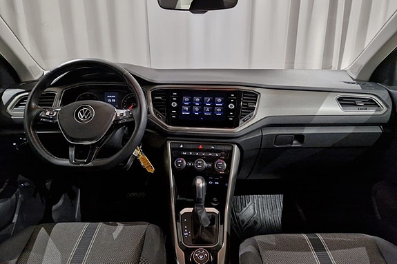 Volkswagen T-Roc 7 of 13