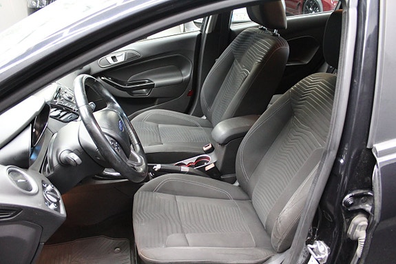 Ford Fiesta 9 of 14