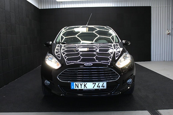 Ford Fiesta 2 of 14