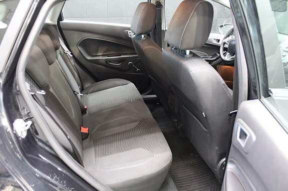 Ford Fiesta 13 of 14