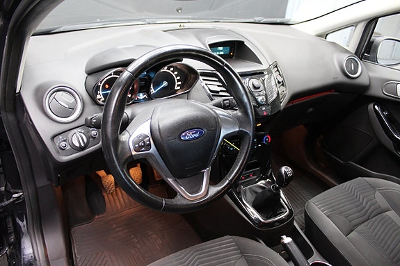 Ford Fiesta 10 of 14