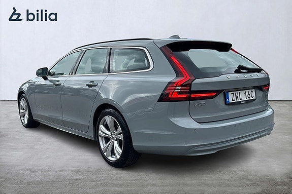 Volvo V90 2 of 21