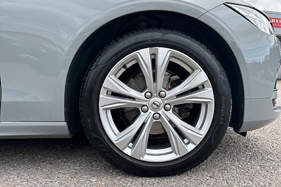 Volvo V90 17 of 21