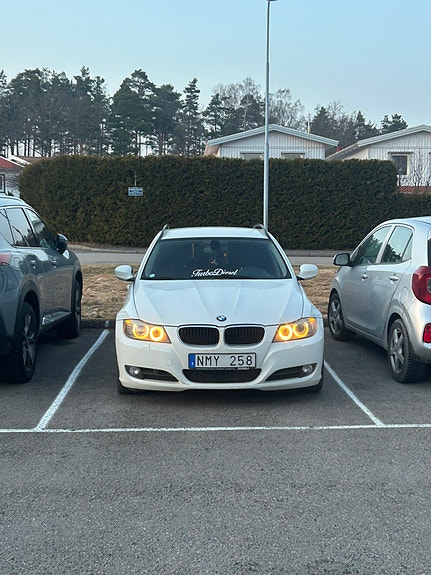 BMW 320d 8 of 11