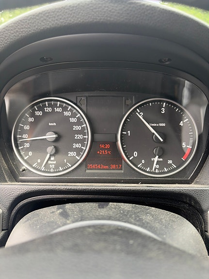 BMW 320d 10 of 11
