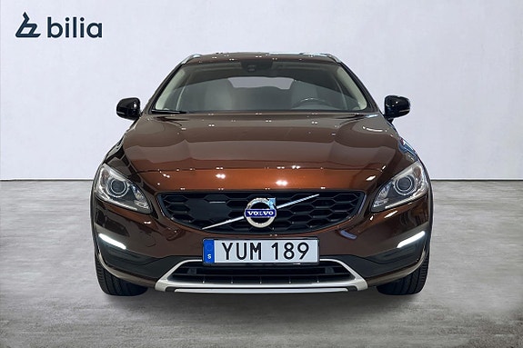 Volvo V60 Cross Country 6 of 21