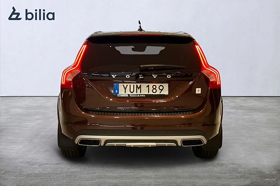 Volvo V60 Cross Country 5 of 21