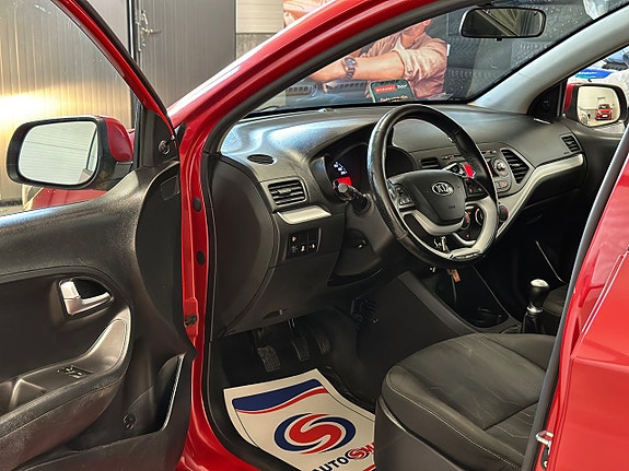 Kia Picanto 10 of 21