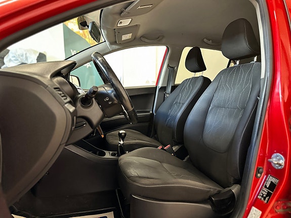 Kia Picanto 11 of 21