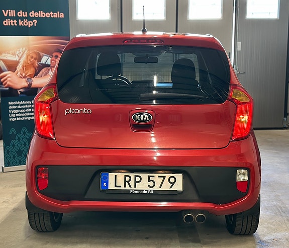 Kia Picanto 8 of 21