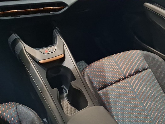 Cupra Raval 14 of 26