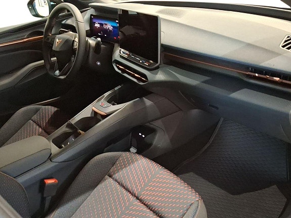 Cupra Raval 13 of 26