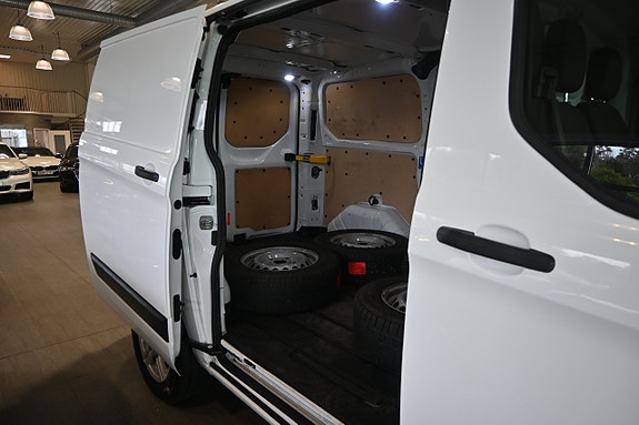 Ford Transit Custom 13 of 22
