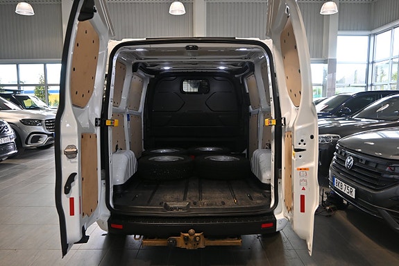 Ford Transit Custom 14 of 22