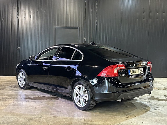 Volvo S60 4 of 25