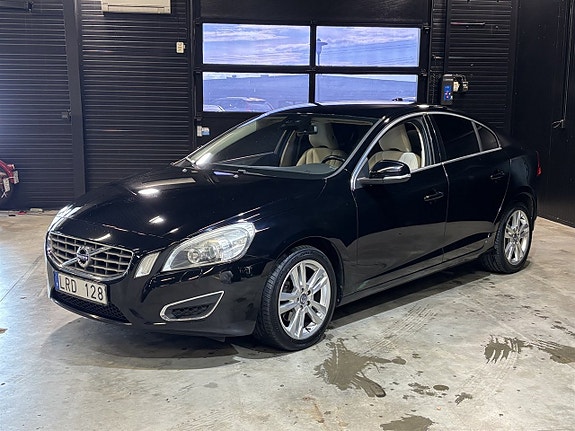 Volvo S60 3 of 25