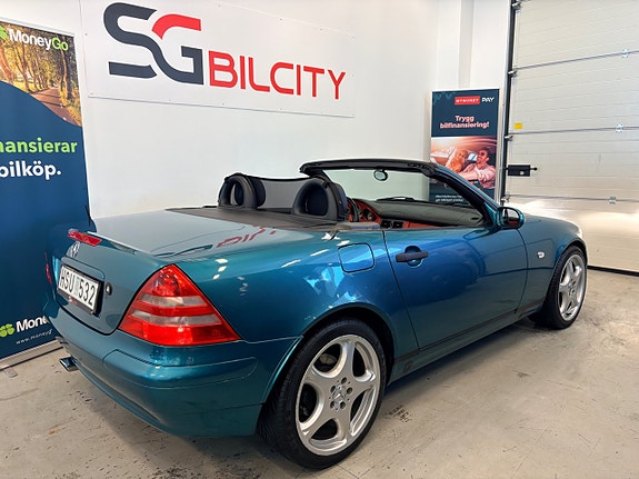 Mercedes-Benz SLK230 2 of 30