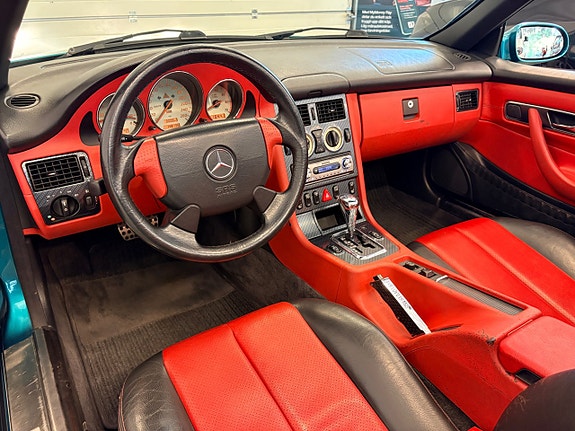 Mercedes-Benz SLK230 23 of 30