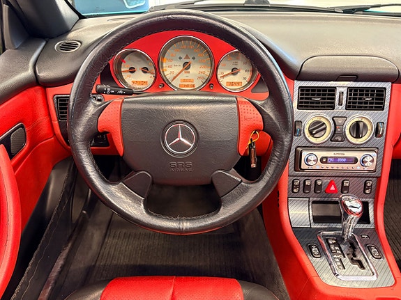 Mercedes-Benz SLK230 29 of 30